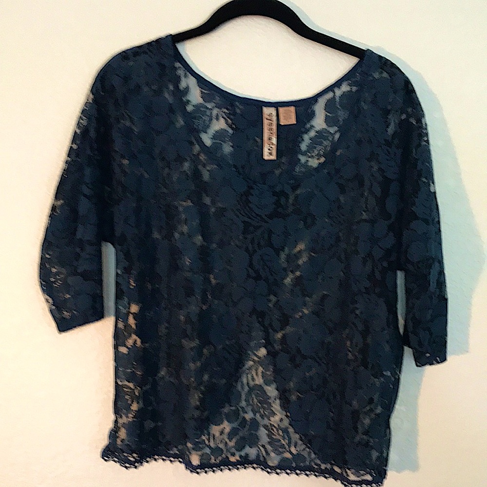 Lace Top cross back opening sz Med